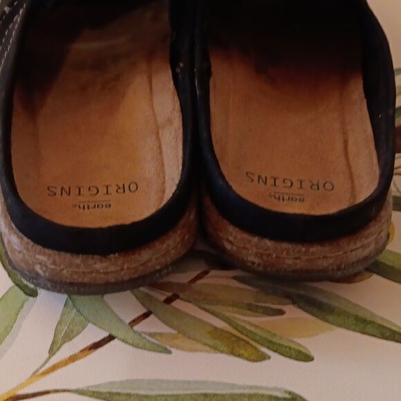 Earth Origins Ellery Mules Slippers - Picture 6 of 11